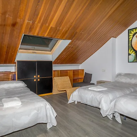 Baruhaus Triplex Piscina Y Parking アパート Villamanan